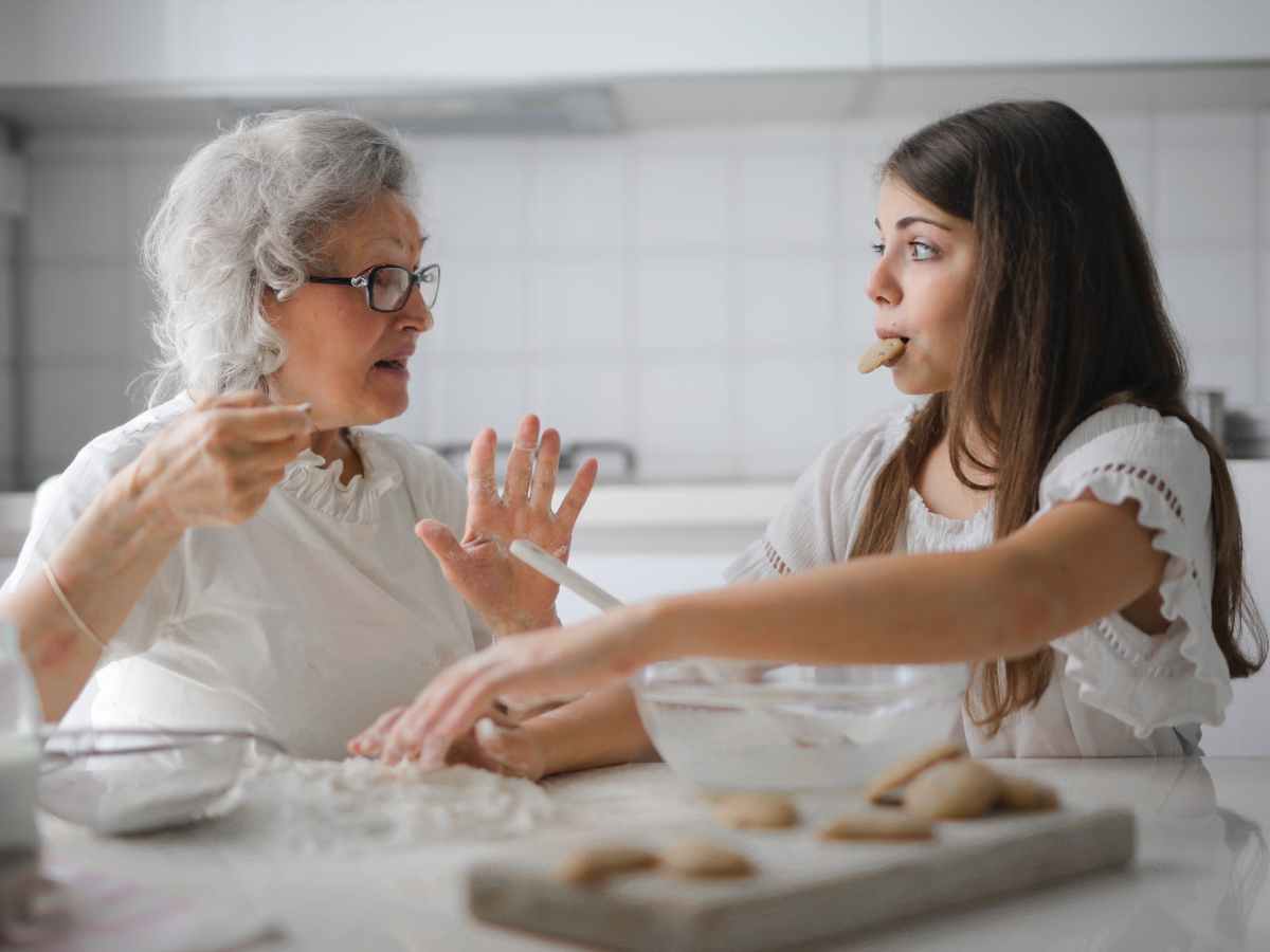 Pros and Cons of Keeping Your Aging Loved One at&nbsp;Home